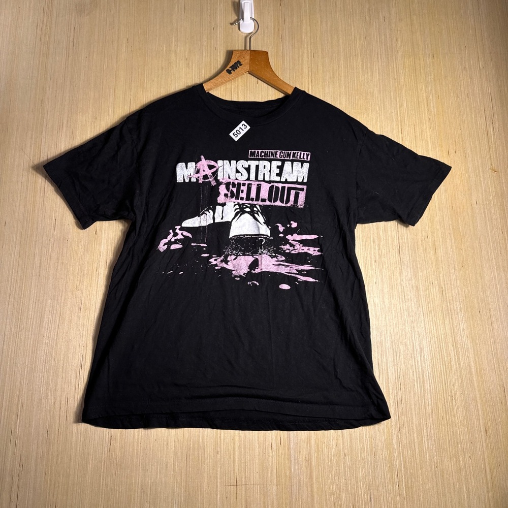 Machine Gun Kelly T Shirt Mens Large Black Mainstream Sellout Graphic 2020s